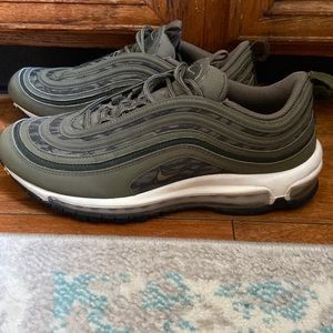 Airmax 97 good condition size 8.5